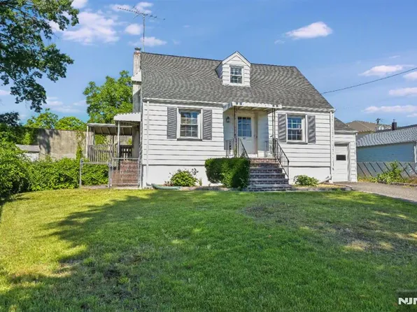 43 Urma Pl, Saddle Brook, NJ 07663