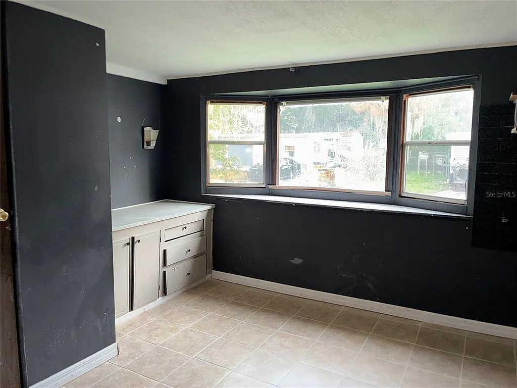 2 bed, 2.0 bath, 744 sqft, $1,100 — Photo 3