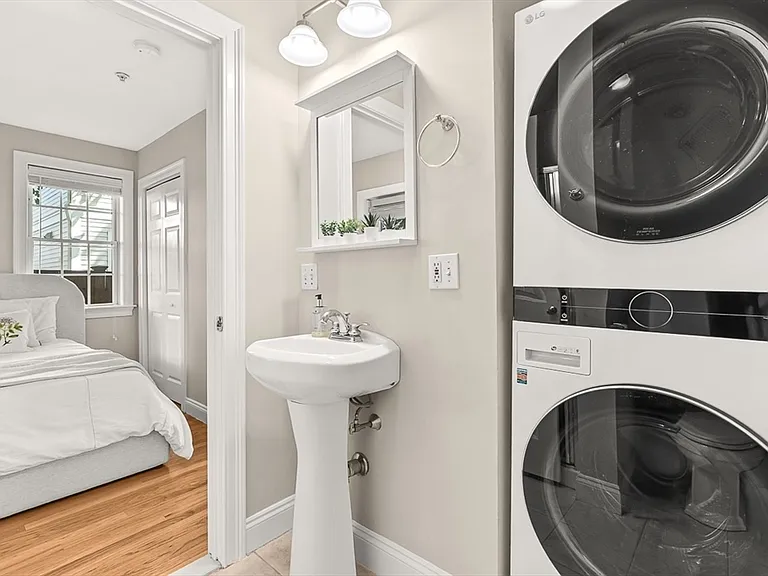 749 Somerville Ave #1 — Photo 8