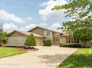 19717 Scarth Ln, Mokena, IL 60448