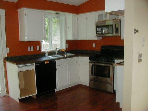 5th image of 912 96th Ave SE