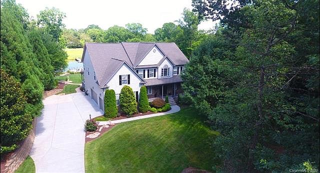 1st image of 102 Preserve Way