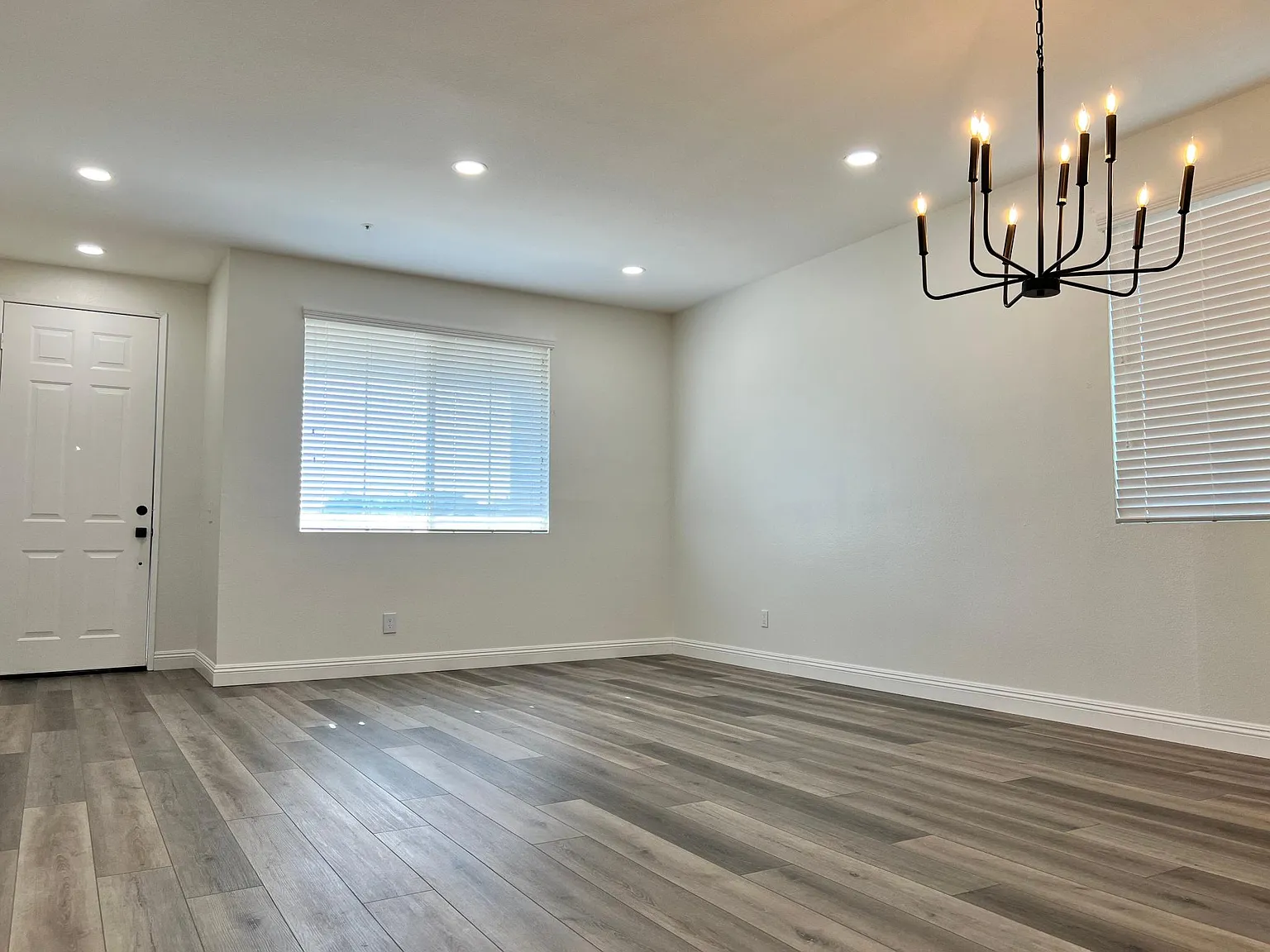 7164 Oregon St — Photo 2