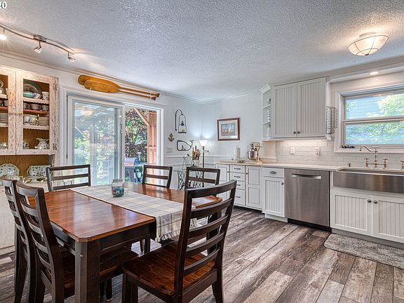 5th image of 2409 NE 134th Ave