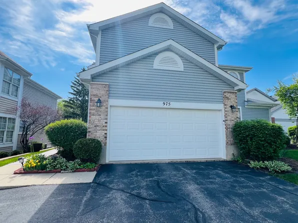 975 Sweetflower Dr, Hoffman Estates, IL 60169