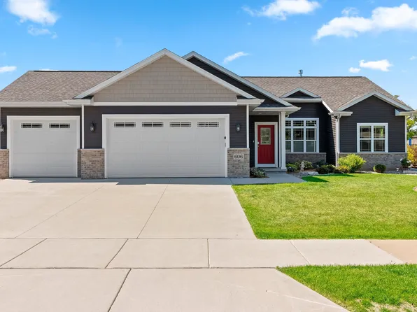 606 W 3rd St, Shawano, WI 54166
