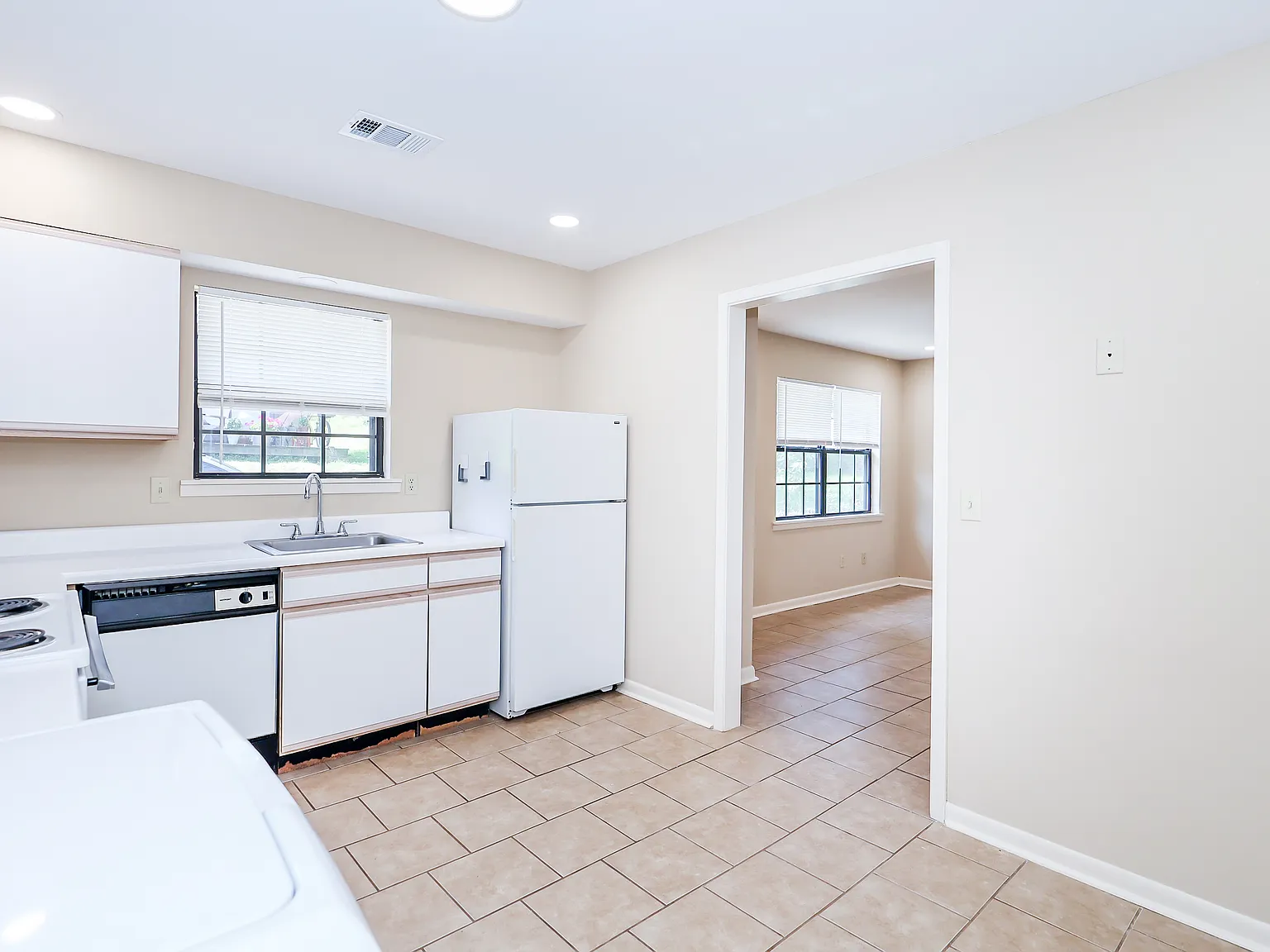 1 bed, 700 sqft, $1,400 — Photo 2