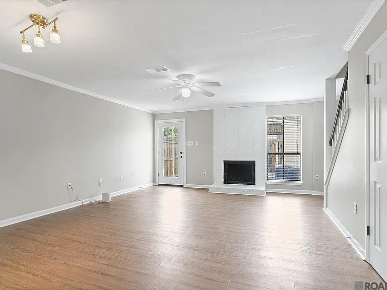 9849 Siegen Ln — Photo 3