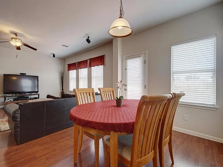 15104 Fernhill Dr — Photo 10