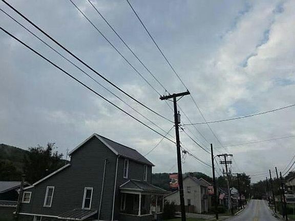 4th image of 268 Smithfield St