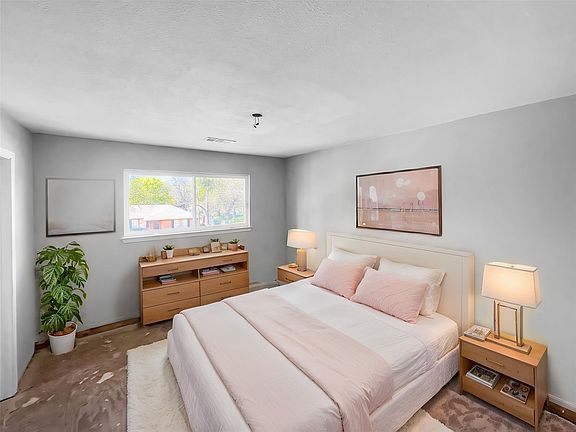 3rd image of 3512 Rio Grande Cir