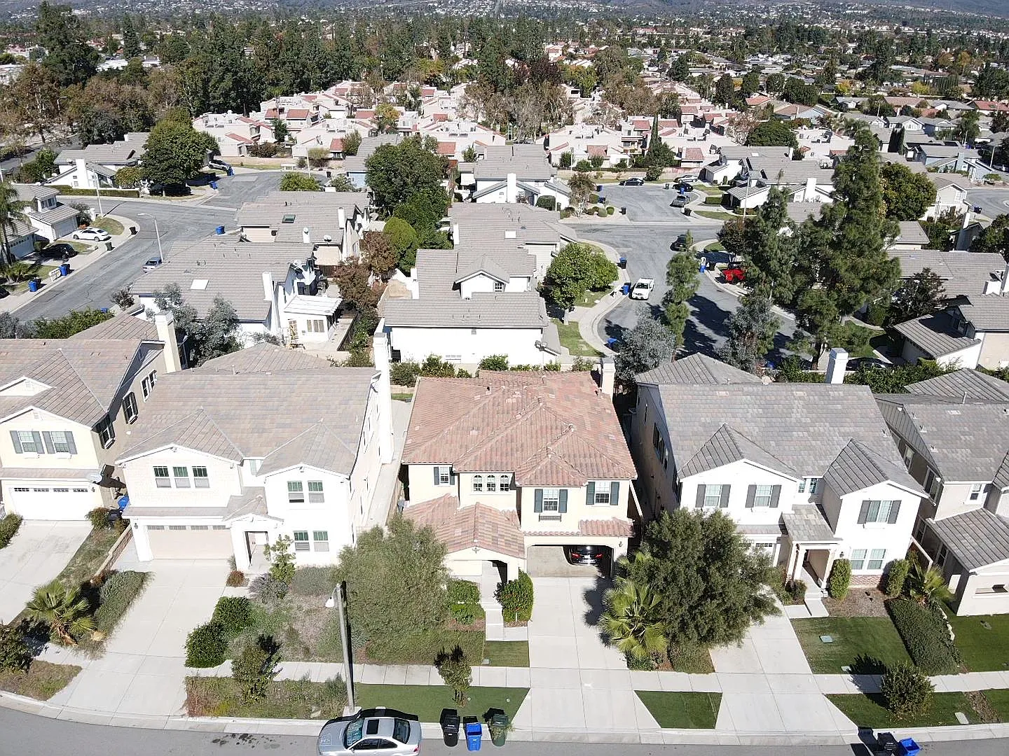 4 bed, 3.5 bath, 2787 sqft, $3,900 — Photo 3
