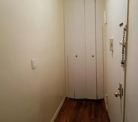 Rented by Smart NY Realty LLC | media 1