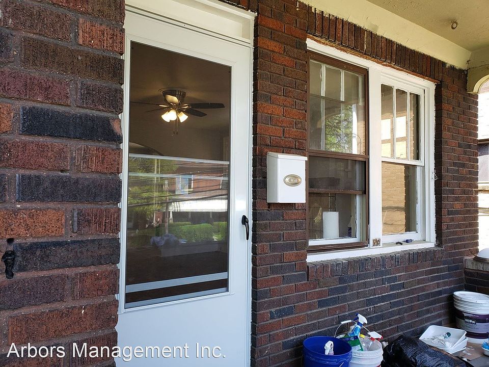 1st image of 255 Lincoln Ave #1