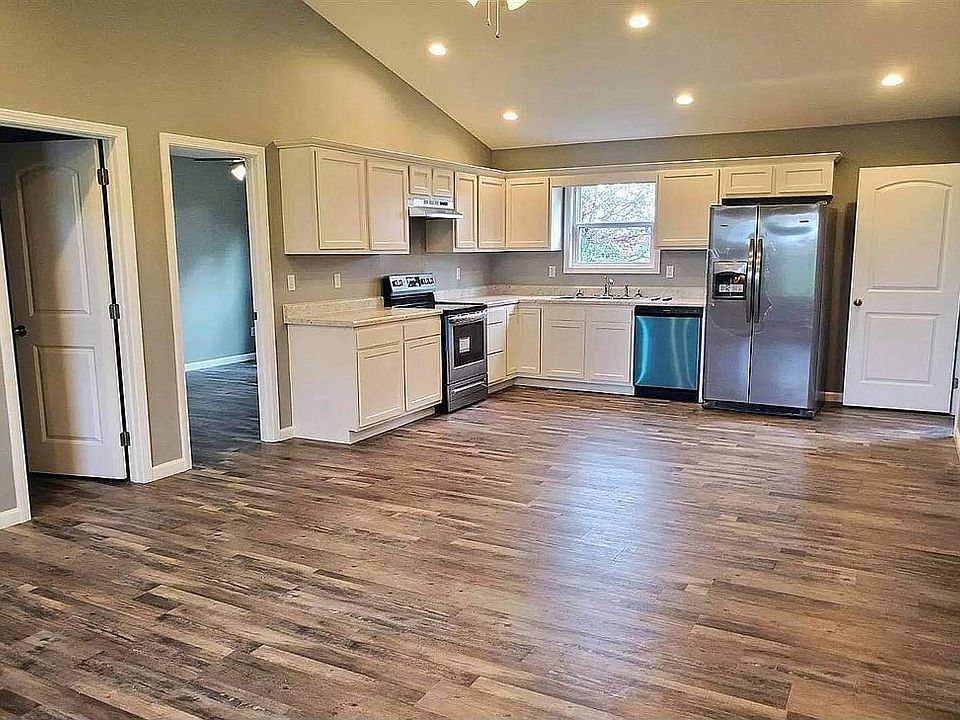 1st image of 200 Mallard Dr