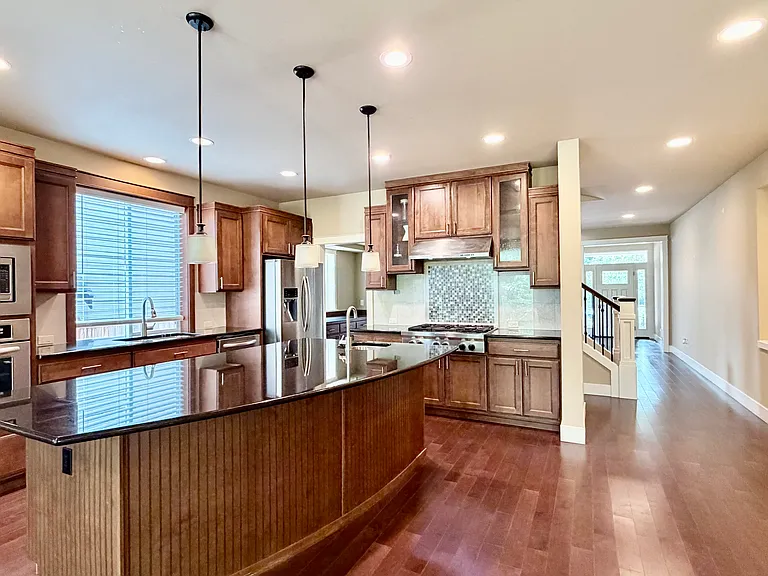 27142 SE 13th St — Photo 9