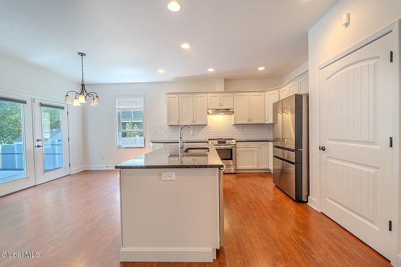 4th image of 20 Hillard Lane