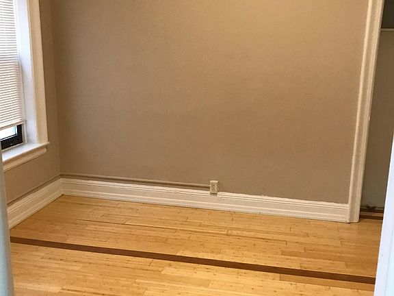 3rd image of 194 Kensington Ave APT 22