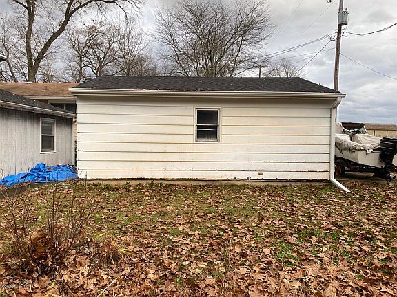 4th image of 28484 S Shore Dr