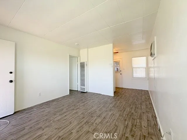 1 bed, 4892 sqft, $1,395 — Photo 3