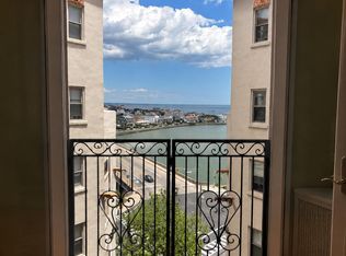 400 Deal Lake Dr APT 8F, Asbury Park, NJ 07712