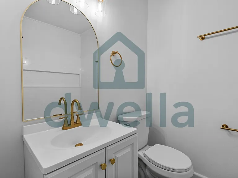 451 Loring Dr — Photo 21
