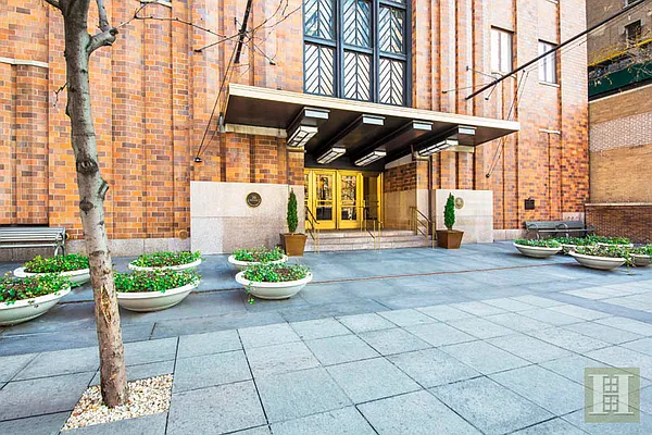 Rented by Halstead Real Estate | media 39