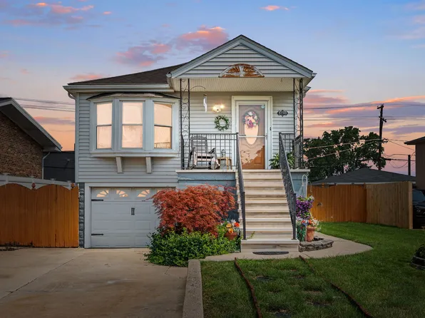 5740 W 87th Pl, Oak Lawn, IL 60453