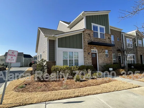 2723 Tranquil Oak Pl, Charlotte, NC 28206