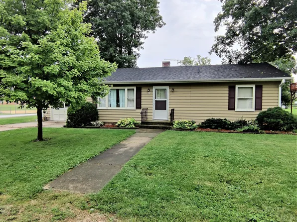 211 Wyoming Ave, Paw Paw, IL 61353