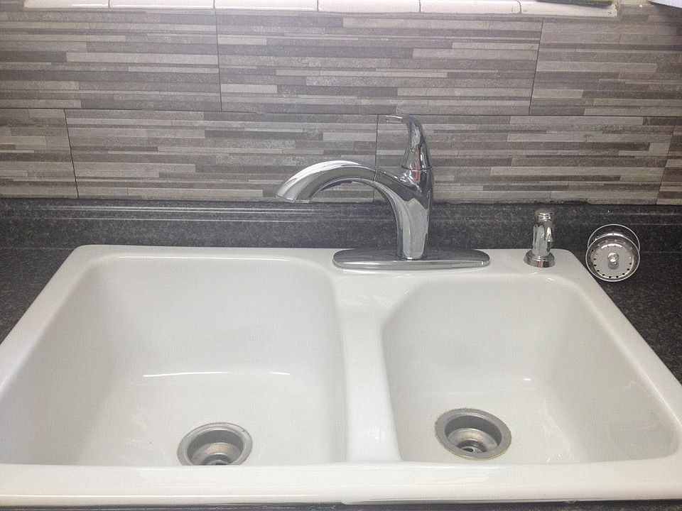 1st image of 450 SE Camp St #101