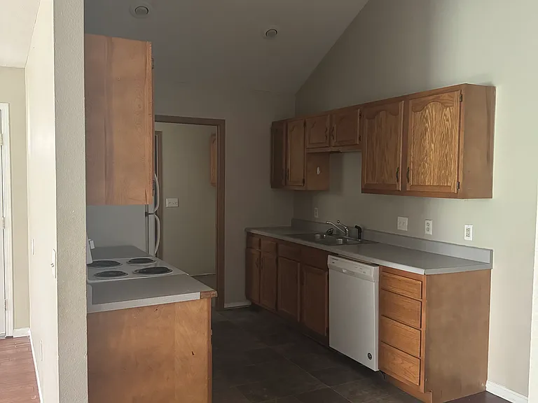 4303 N Morgan Ct — Photo 6