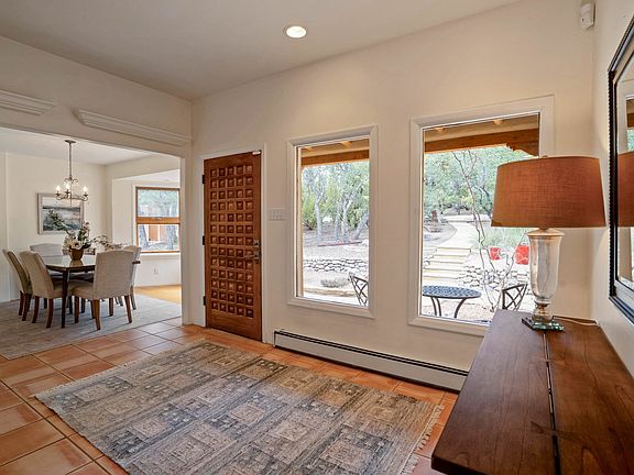 3rd image of 1072 Calle Largo