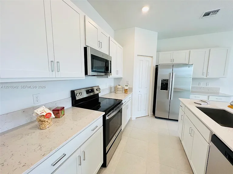 6909 Harbours Edge Ave #6909 — Photo 4