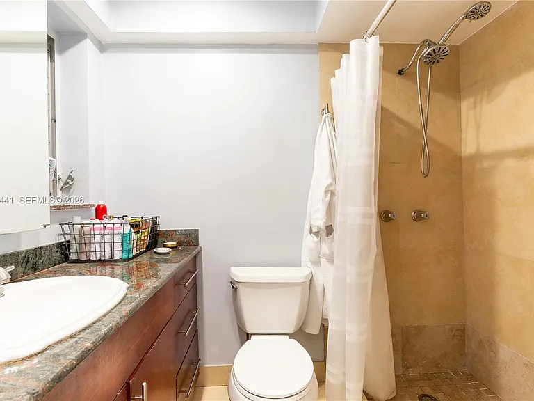2115 NE 123rd St — Photo 37