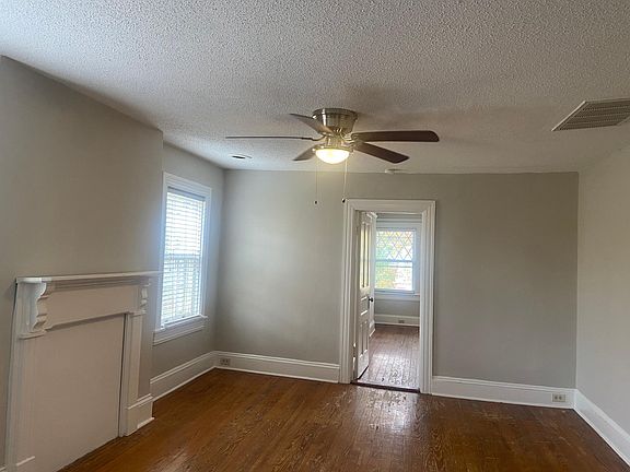 4th image of 429 Warren Cres APT 5