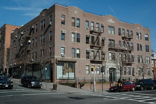 2nd image of 645 Lefferts Ave APT 2J