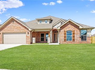 1021 Sundance Ln, Centerton, AR 72712