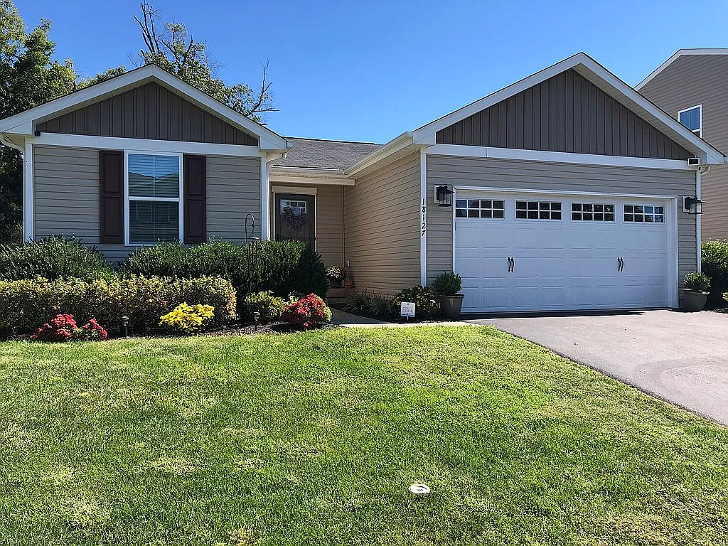 18127 Scenic Creek Ln photo 1