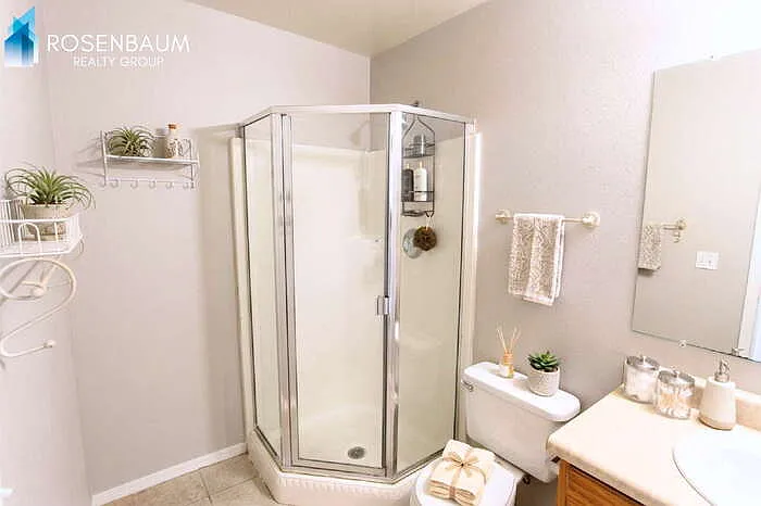 8281 W Sandy Ln #3 — Photo 5