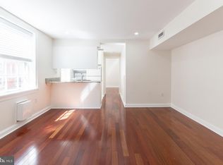 238 S 8th St APT 3, Philadelphia, PA 19107