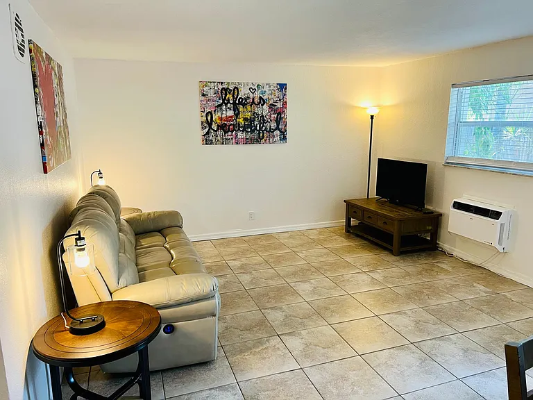 813 Middle St #2 — Photo 10