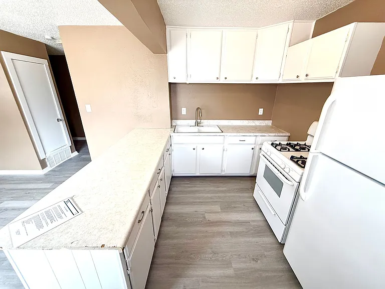 1827 E Highland Blvd — Photo 7
