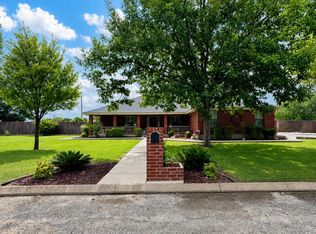 104 S Broadview St, Del Rio, TX 78840