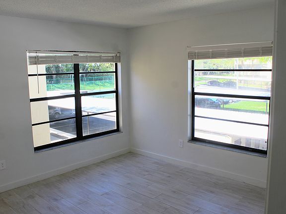 3rd image of 13608 S Village Dr