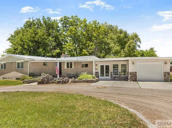 1355 S Shilling Ave, Blackfoot, ID 83221