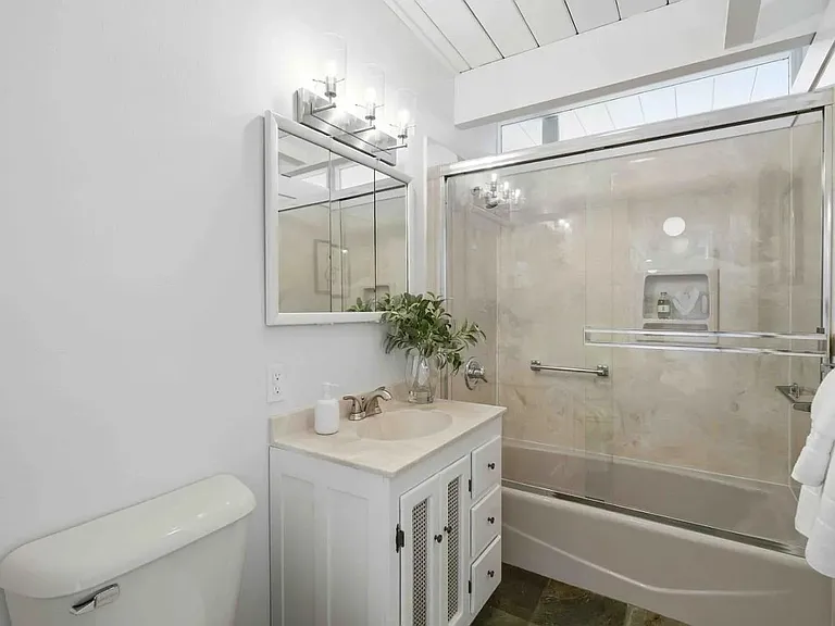 226 Ely Pl — Photo 12
