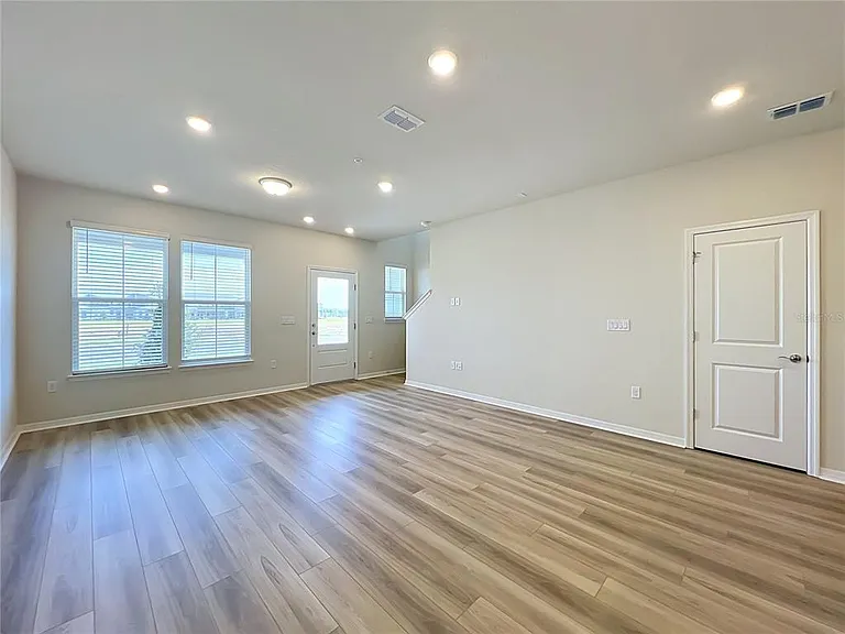 10654 Evening Star St — Photo 13