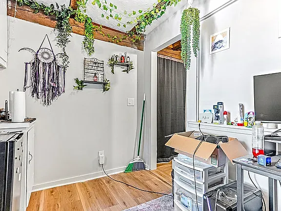 First-floor mixed-use room.