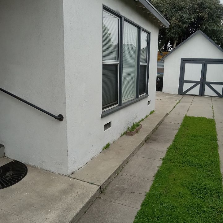 2nd image of 160 1/2 W 57th St